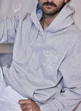 Georg is 180cm / 5'11" and wearing size L