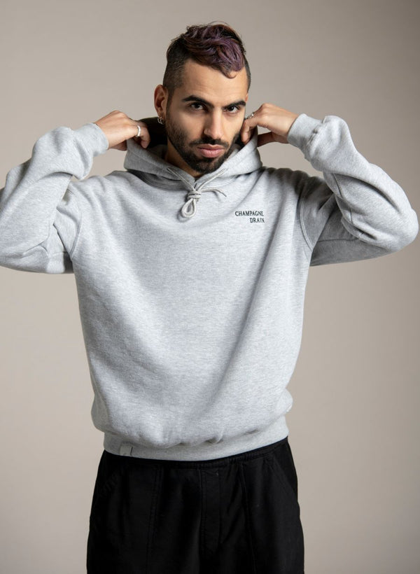 ALI IS 180CM / 5'11" AND WEARING SIZE L