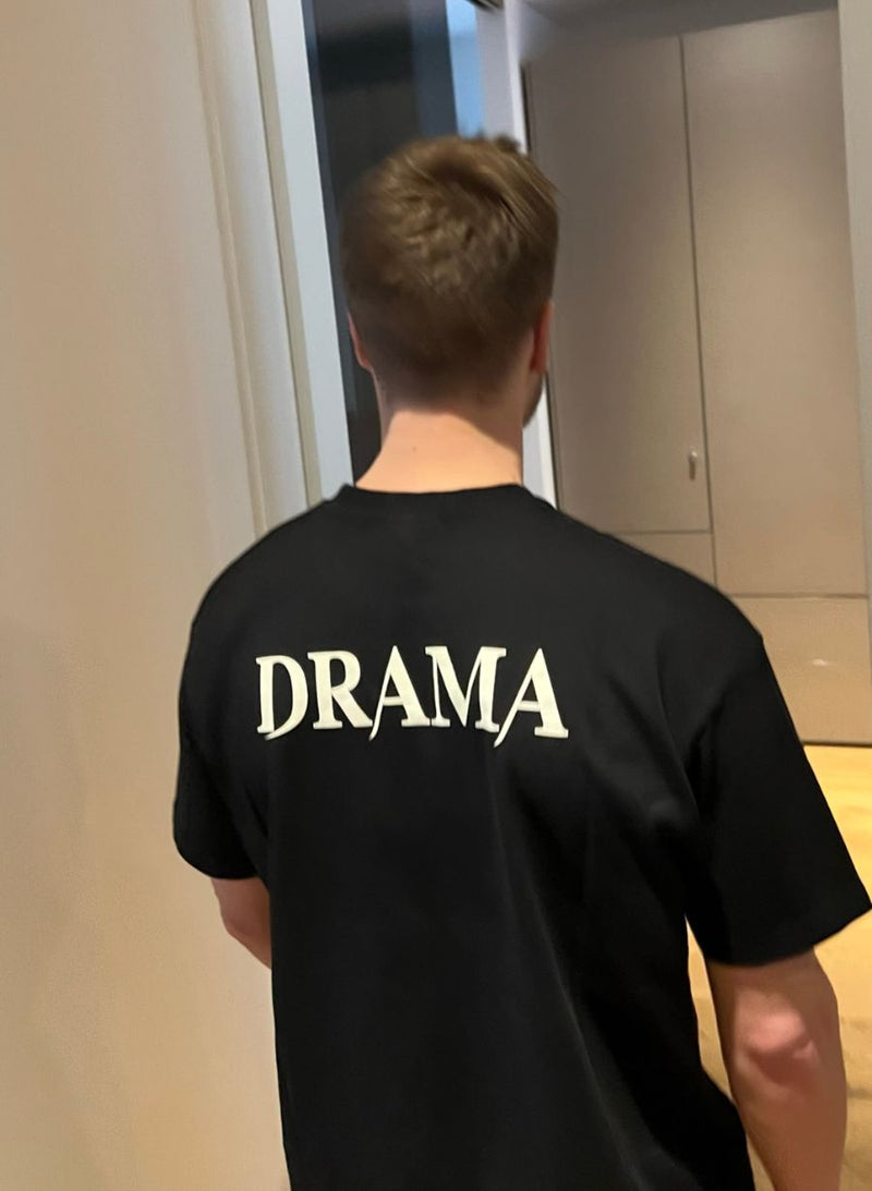 Matthias is 178cm / 5'10 and wearing size L